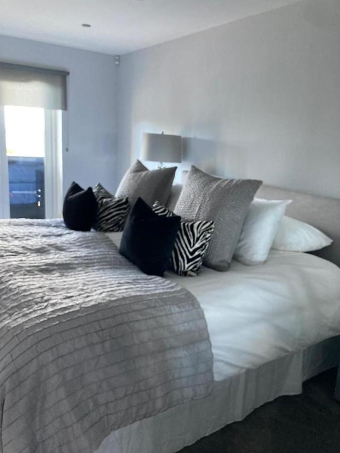 Shorthorn Apartment, 53A Sea Road 칼리온 베이 외부 사진